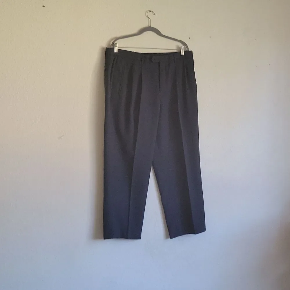 CLAIRBONE 2 pants size 38x30 1 cream 1 navy blue - Picture 7 of 16